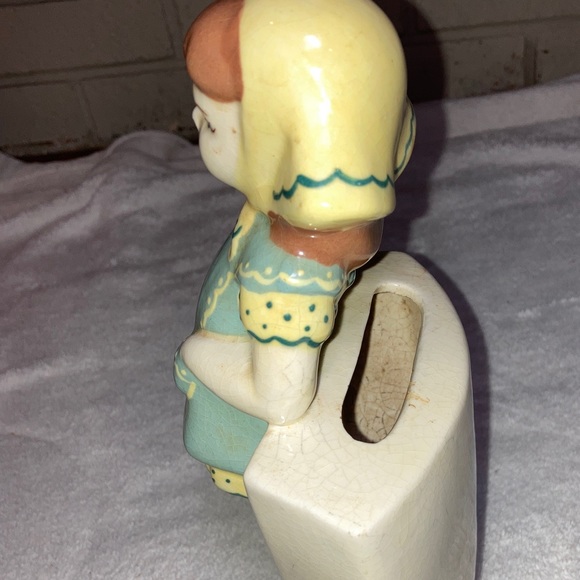 vintage 1930s Little girl in blue dress figurine vase Weil Ware CA Pottery 10" - Picture 5 of 8